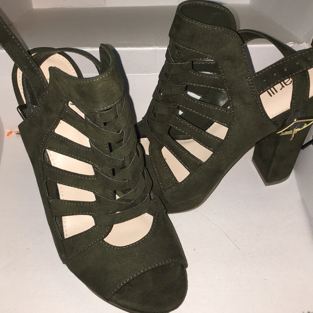 bar III strappy hunter green heels